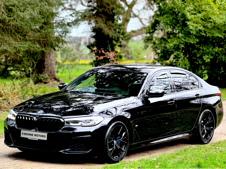 2021 BMW 5 Series - image 32