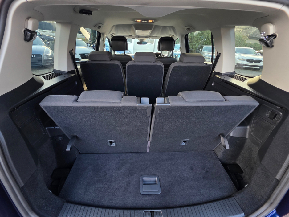 2018 Volkswagen Touran - image 11