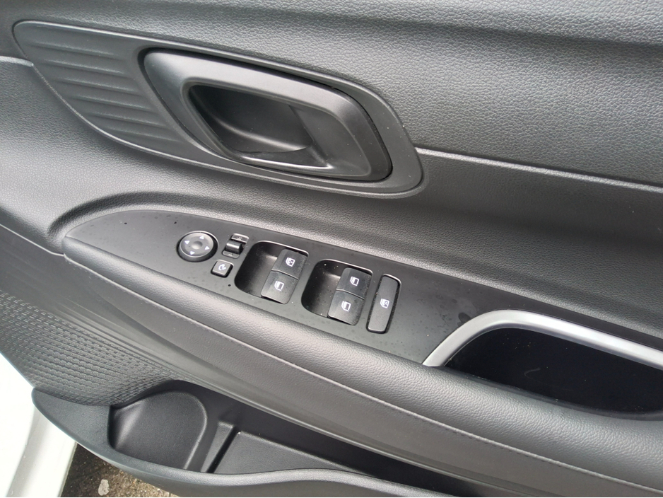 2024 Hyundai i20 - image 16