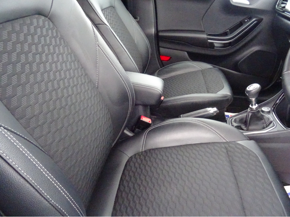 2021 Ford Puma - image 16