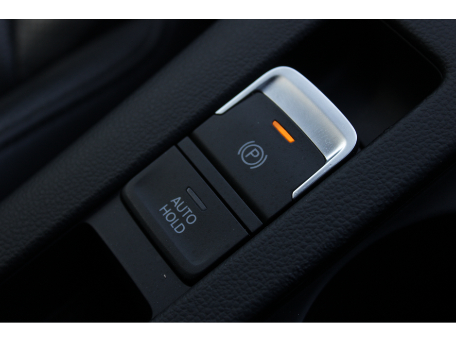 2018 Volkswagen Passat - image 19