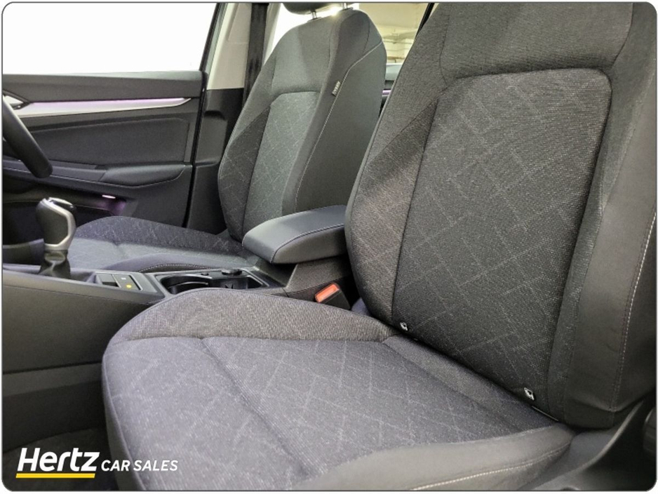 2024 Volkswagen Golf - image 5