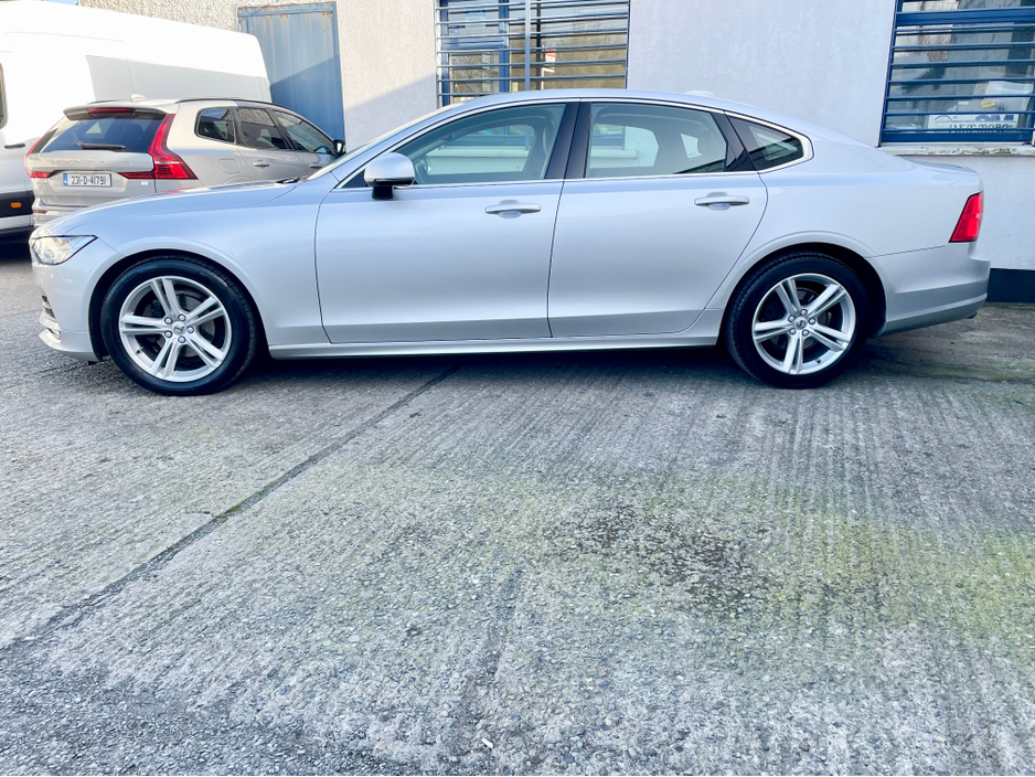 2020 Volvo S90 - image 35