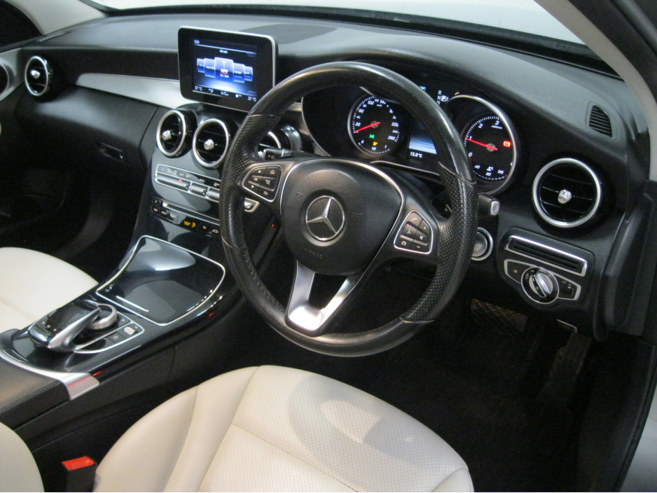 2015 Mercedes-Benz C Class - image 14