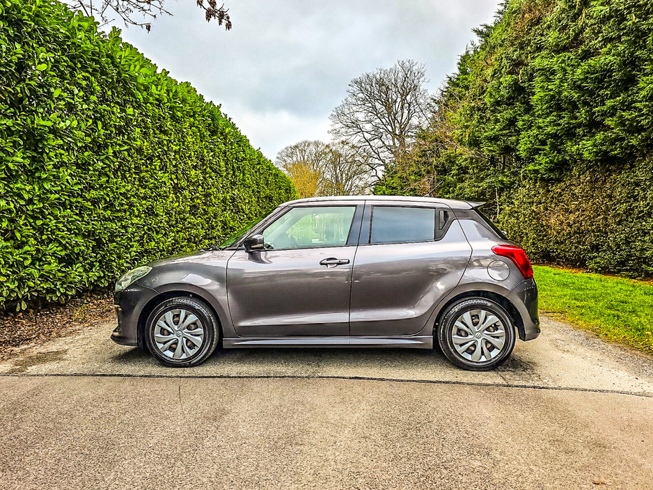 2019 Suzuki Swift - image 3