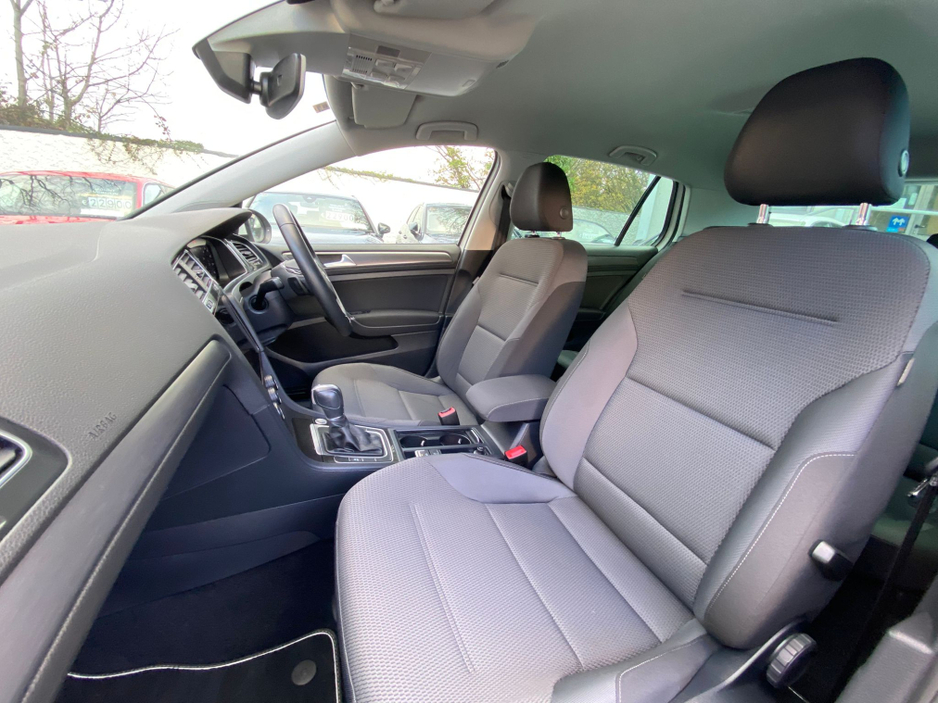 2019 Volkswagen Golf - image 7