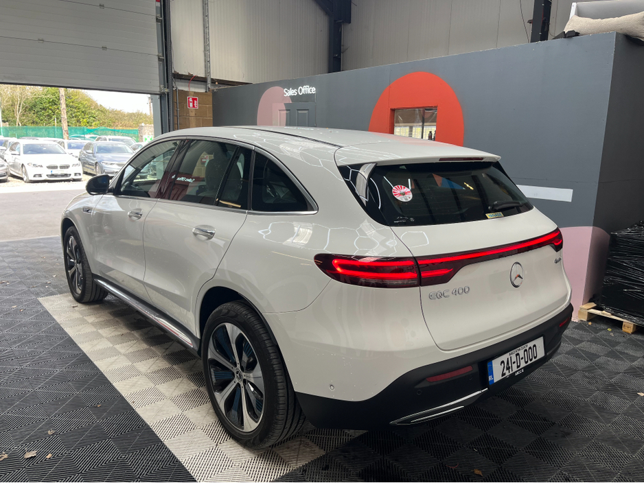 2024 Mercedes-Benz EQC - image 4