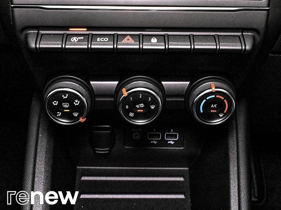 2021 Renault Clio - image 21