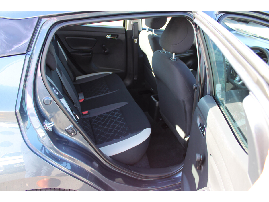 2019 Nissan Micra - image 12