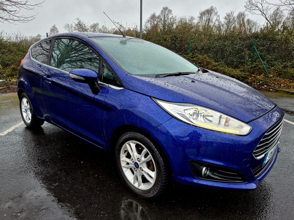 2017 Ford Fiesta - image 3