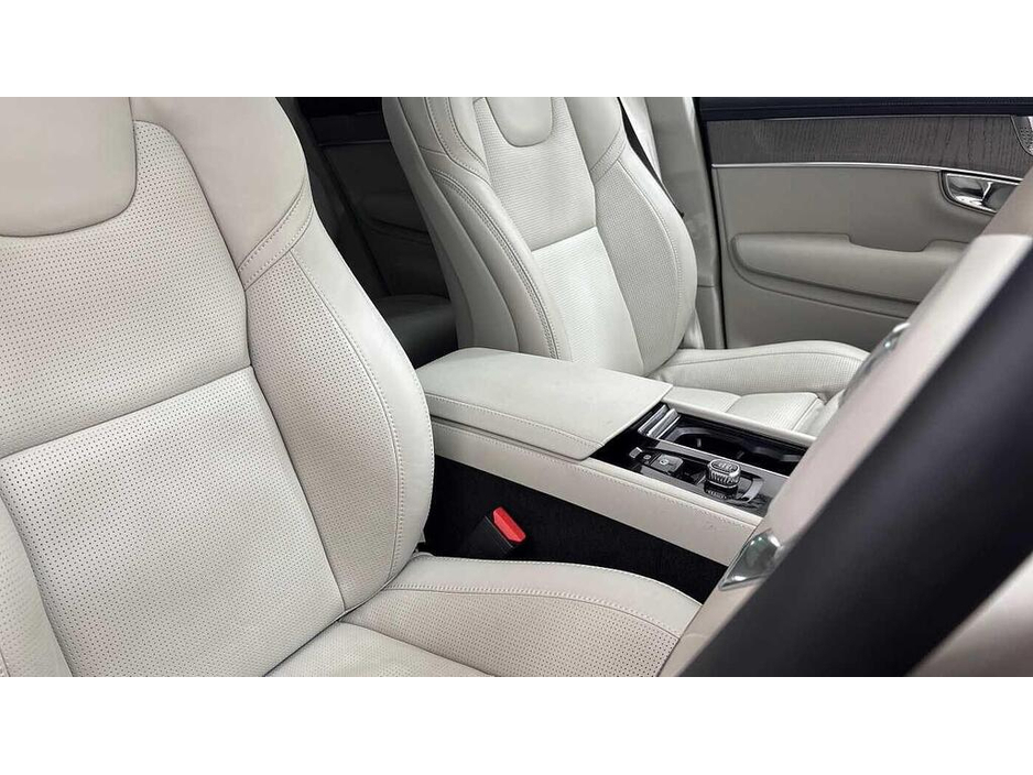 2025 Volvo XC90 ULTRA T8 PHEV ** BLONDE LEATHER ** €86,950