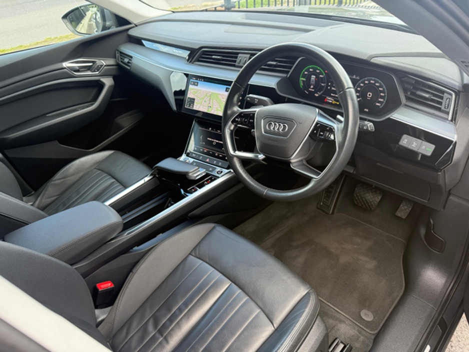 2021 Audi e-tron TECHNIK 55 QUATTRO // UPGRADED ALLOYS €30,950