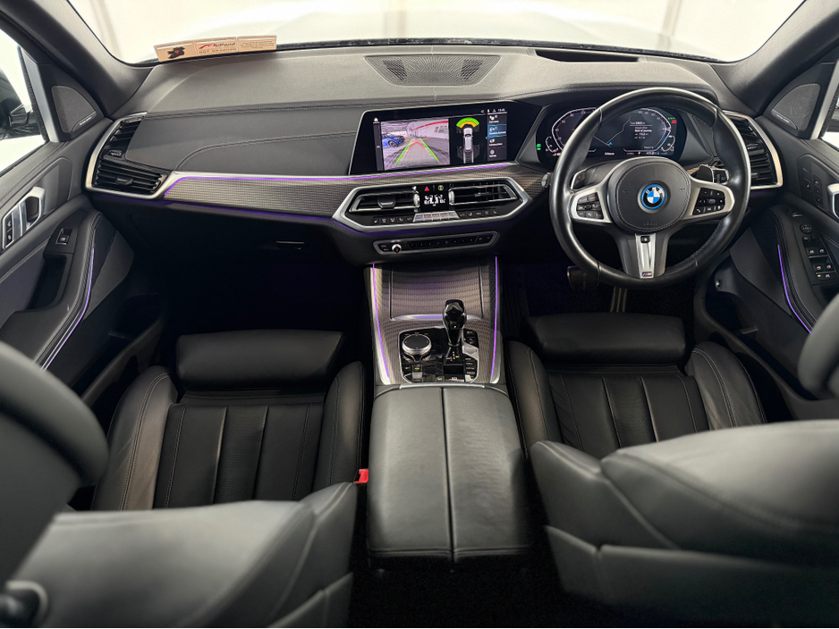 2022 BMW X5 - image 11
