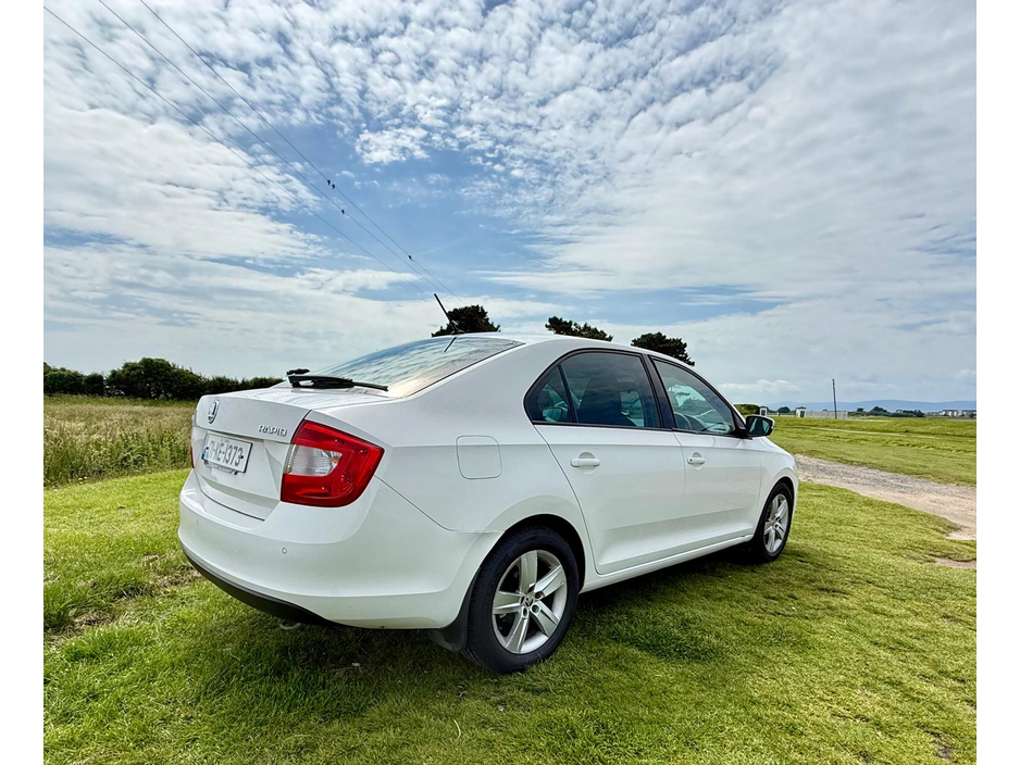 2017 Skoda Rapid - image 3