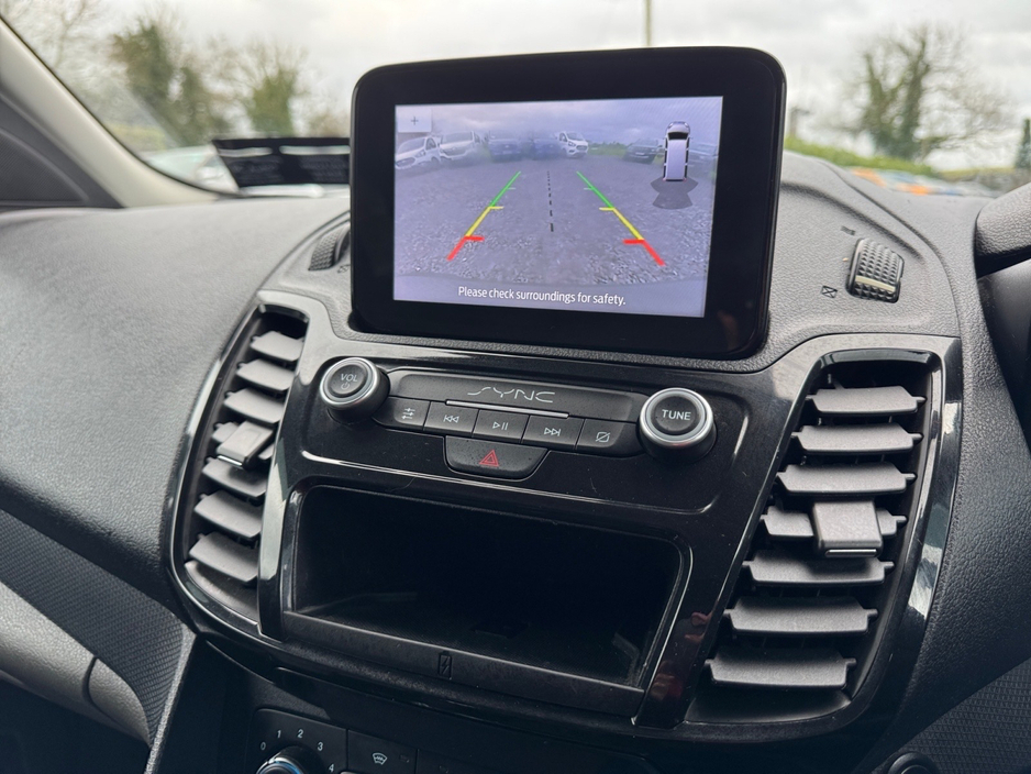 2020 Ford Transit Connect - image 15