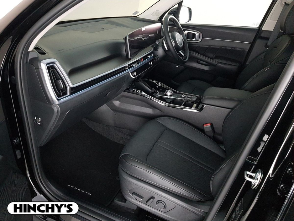 2026 Kia Sorento - image 4