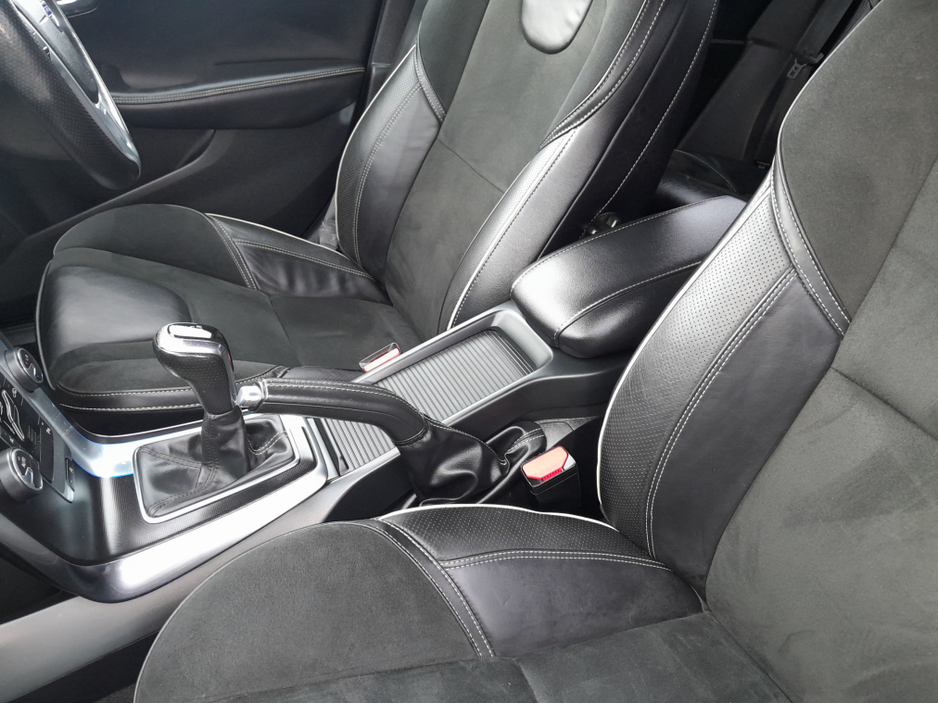 2016 Volvo V40 D2 R-DESIGN ED 5DR