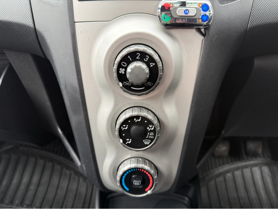 2007 Toyota Yaris 1.0 Petrol Luna, New Nct 05/2027, Tax 04/2026, Ideal Starter Car, Cheap Tax & Insurance, 5 Door, Very Reliable Hatchback, Service & Warranty Inclued, SIMI Dealer, €3,950