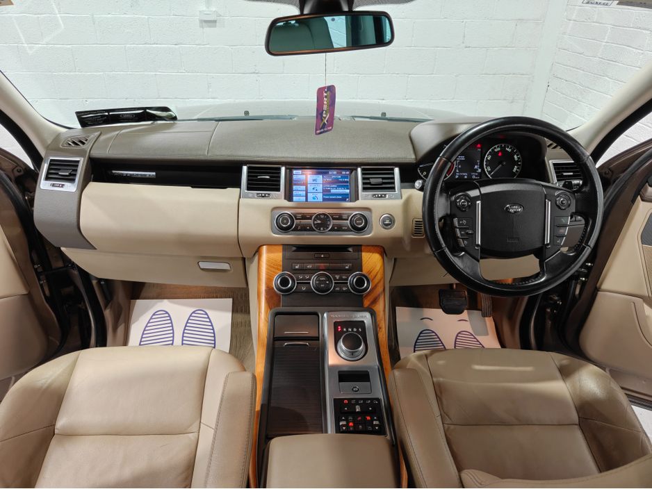 2013 Land Rover Range Rover - image 8