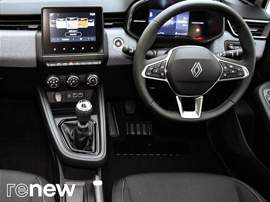 2025 Renault Clio - image 26