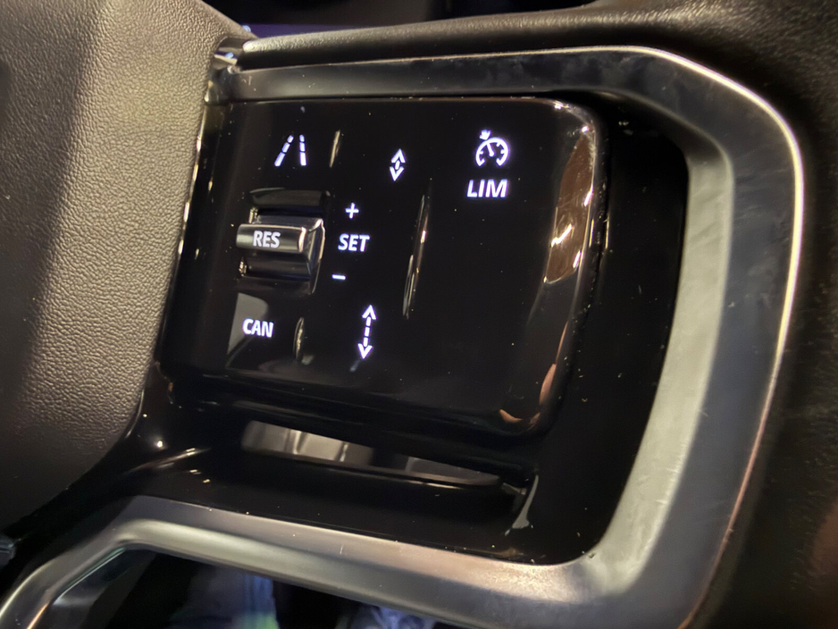 2022 Land Rover Range Rover Velar - image 20