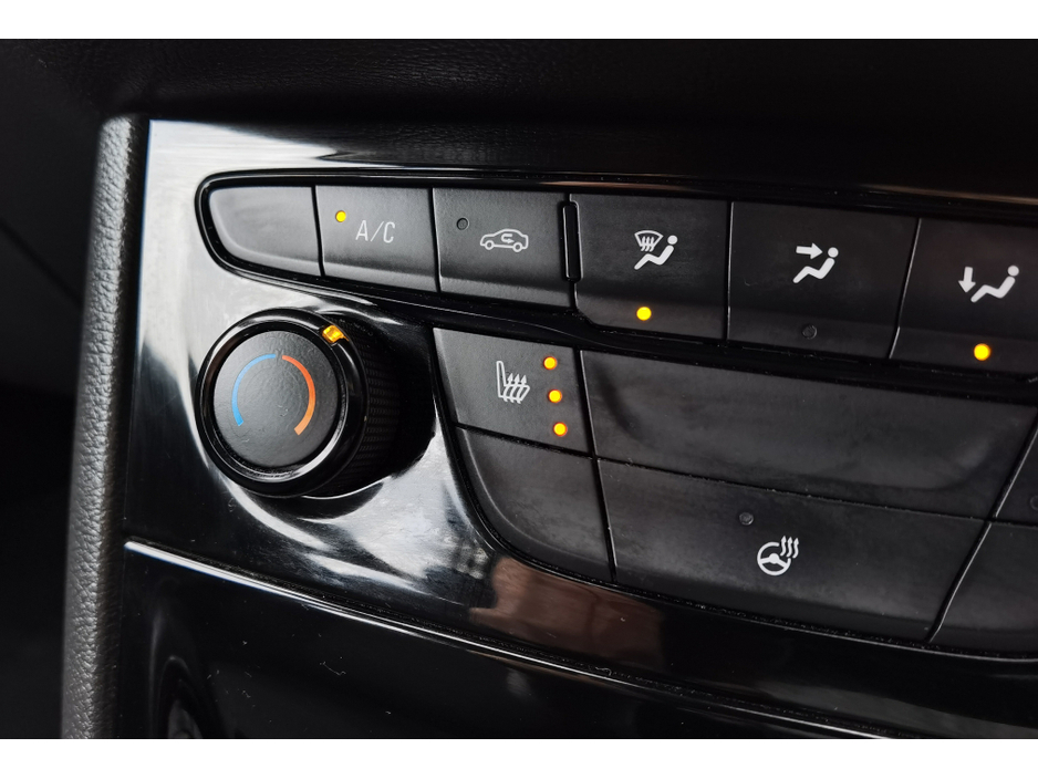 2018 Opel Astra - image 16