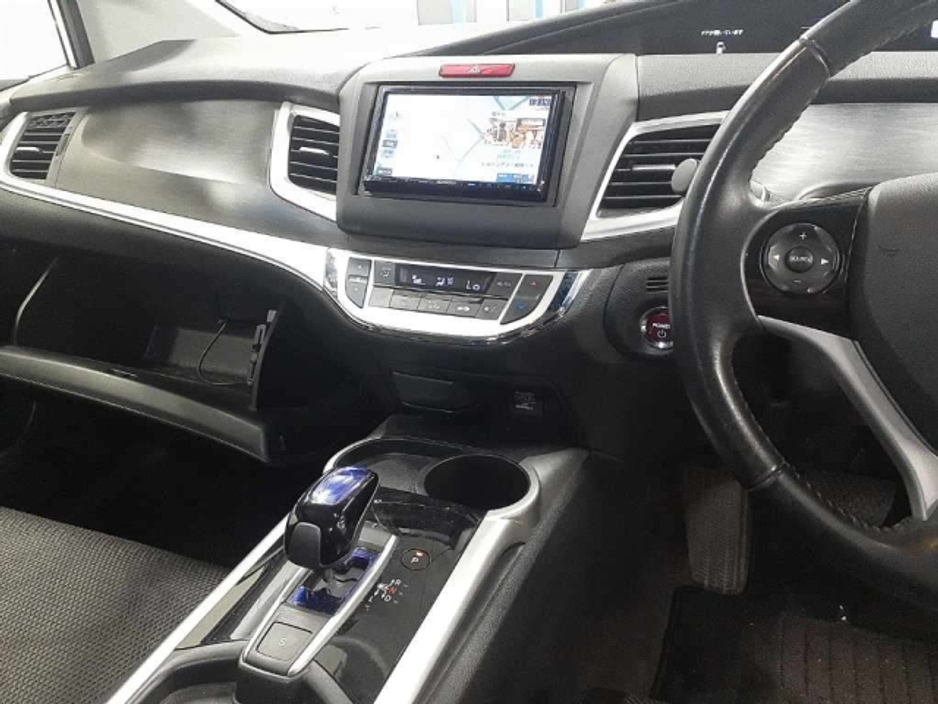 2015 Honda Jade - image 4