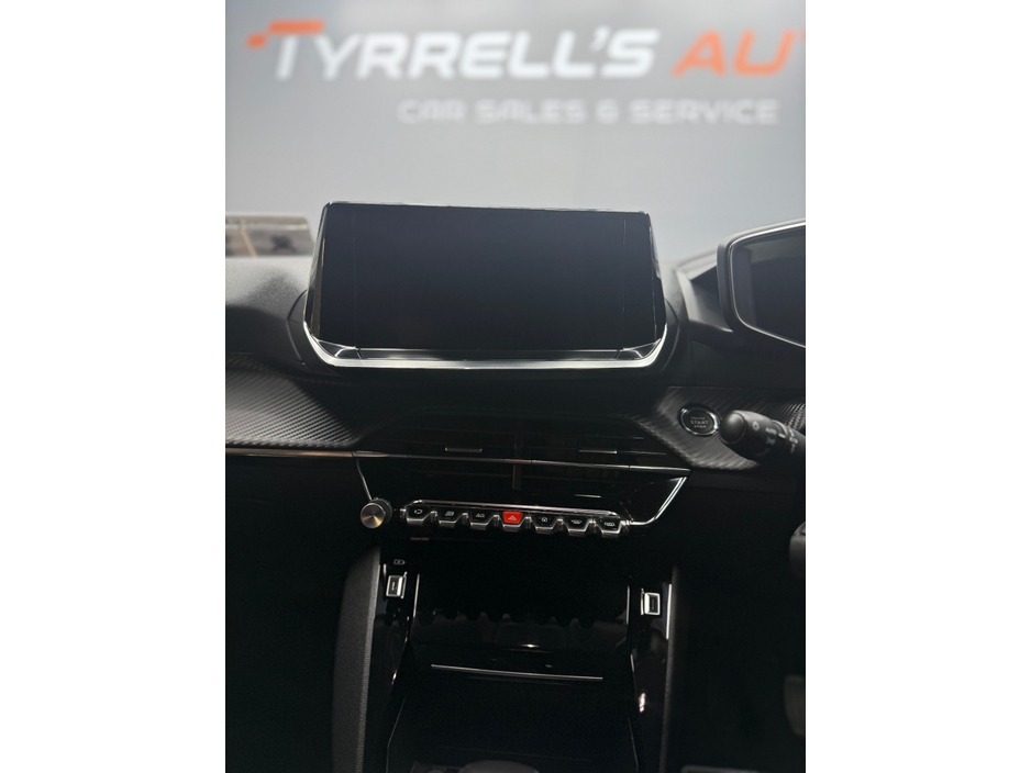 2020 Peugeot 2008 ALLURE 1.2 100 4DR €18,950