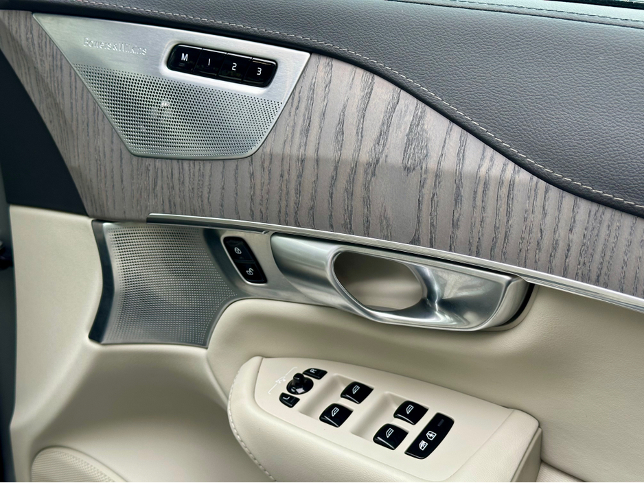 2024 Volvo XC90 ++BLONDE LEATHER++ T8 ULTIMATE RECHARGE AWD €73,950