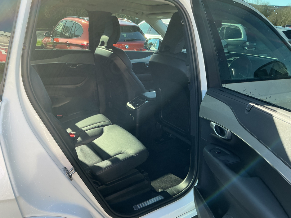 2024 Volvo XC90 - image 16