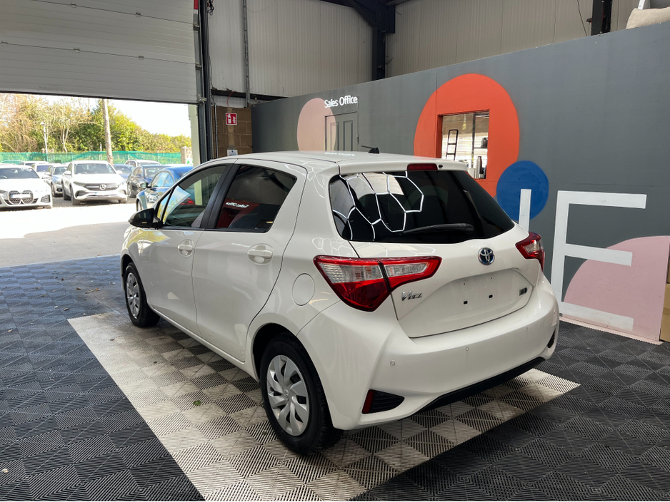 2019 Toyota Vitz - image 4