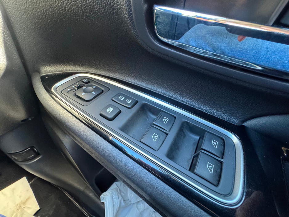 2019 Mitsubishi Outlander - image 28