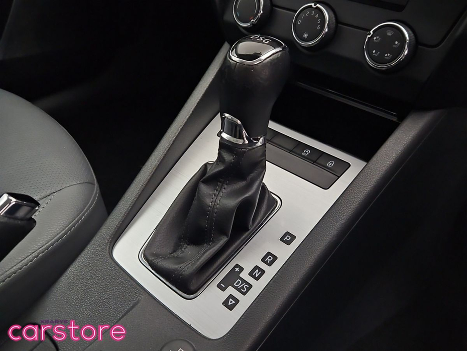 2018 Skoda Octavia - image 20