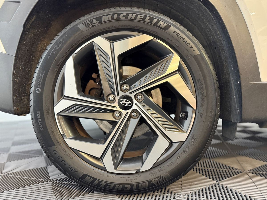2022 Hyundai Tucson 4WD Executive Plus Plug in Hybrid Auto. One Previous Owner, Low Mileage, Leather Interior and More. €35,995