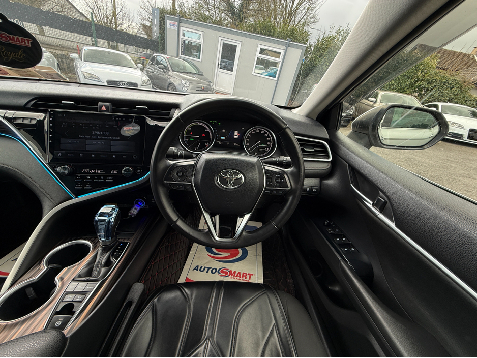 2018 Toyota Camry - image 7