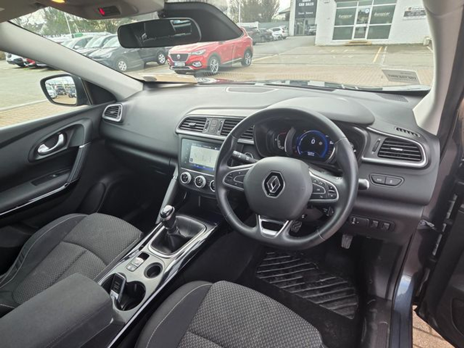 2022 Renault Kadjar - image 9