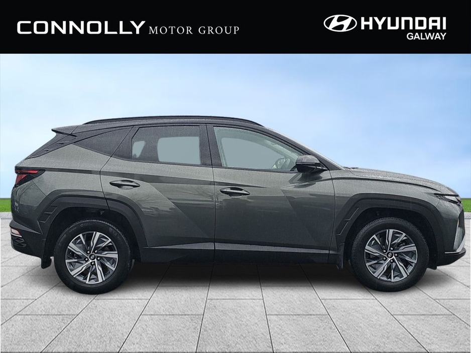 2022 Hyundai Tucson - image 3