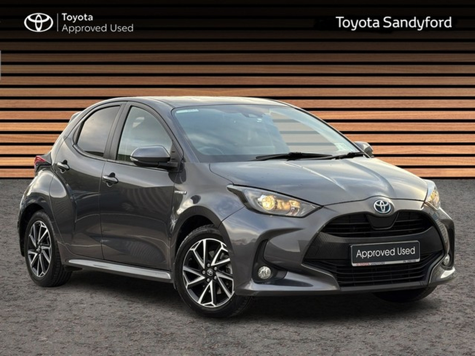 2021 Toyota Yaris *NOW SOLD* HYBRID LUNA SPORT // SMART ENTRY/SMART START // AIR CON // BLUETOOTH // APPLE CARPLAY // DIGITAL DASH // PRIVACY GLASS €22,945