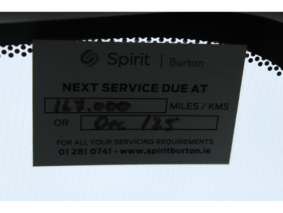 2017 Jaguar XF - image 14