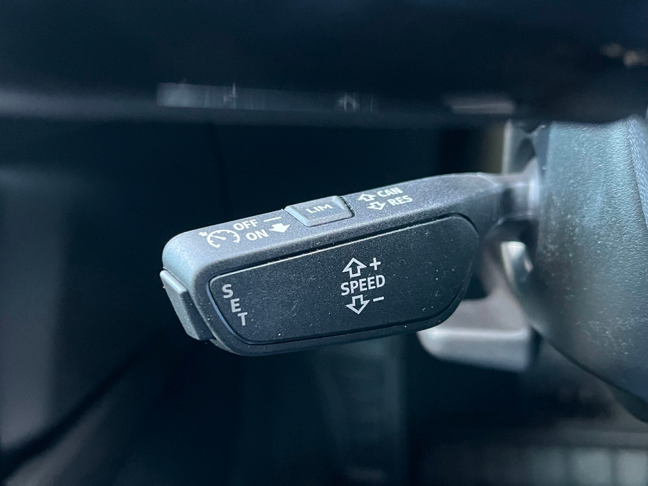 2023 Audi e-tron - image 17