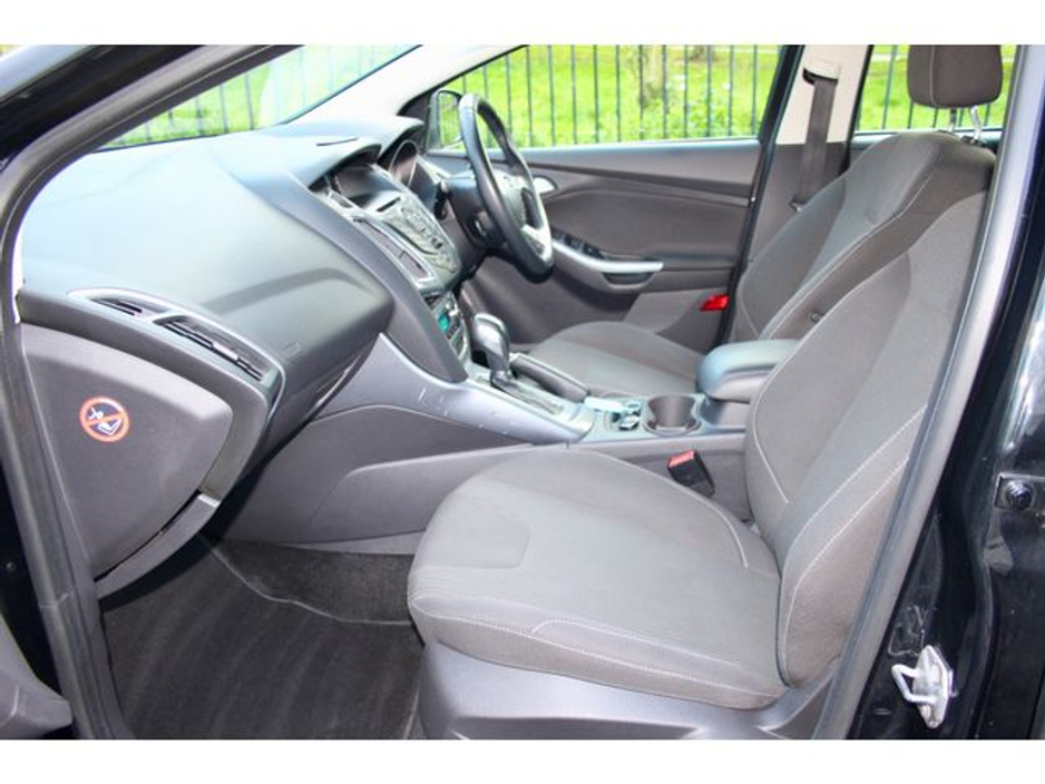 2013 Ford Focus - image 9