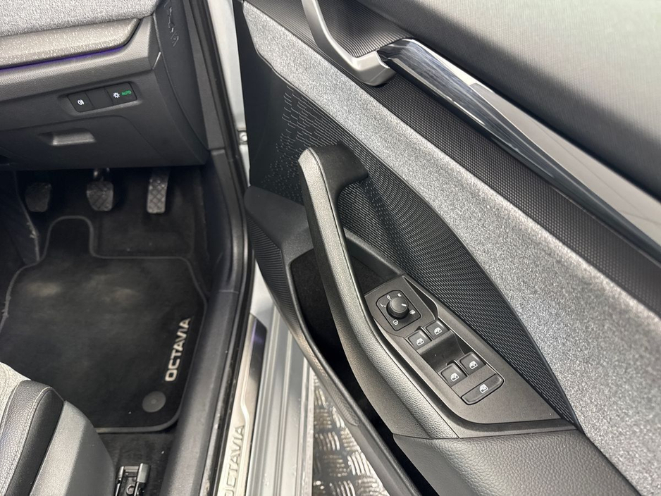 2025 Skoda Octavia - image 11