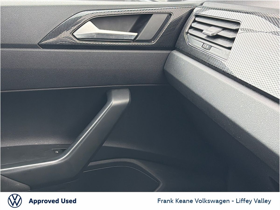 2024 Volkswagen Polo - image 17