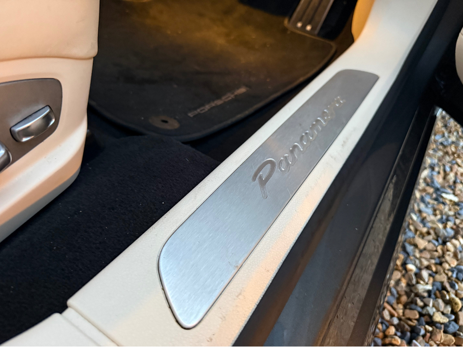 2014 Porsche Panamera PORSCHE PANAMERA 3.0 V6 FACELIFT 300BHP TURBO LOOK,SUNROOF ,HEATED SEATS ,REVERSE CAMERAS,SAT NAV ,PREMIUM TURBO LEATHER (rare) €29,840