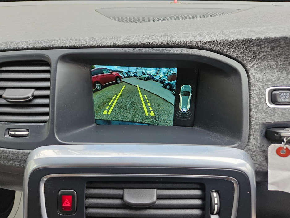 2016 Volvo V60 - image 31