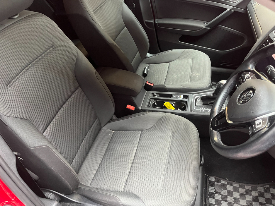 2019 Volkswagen Golf - image 10