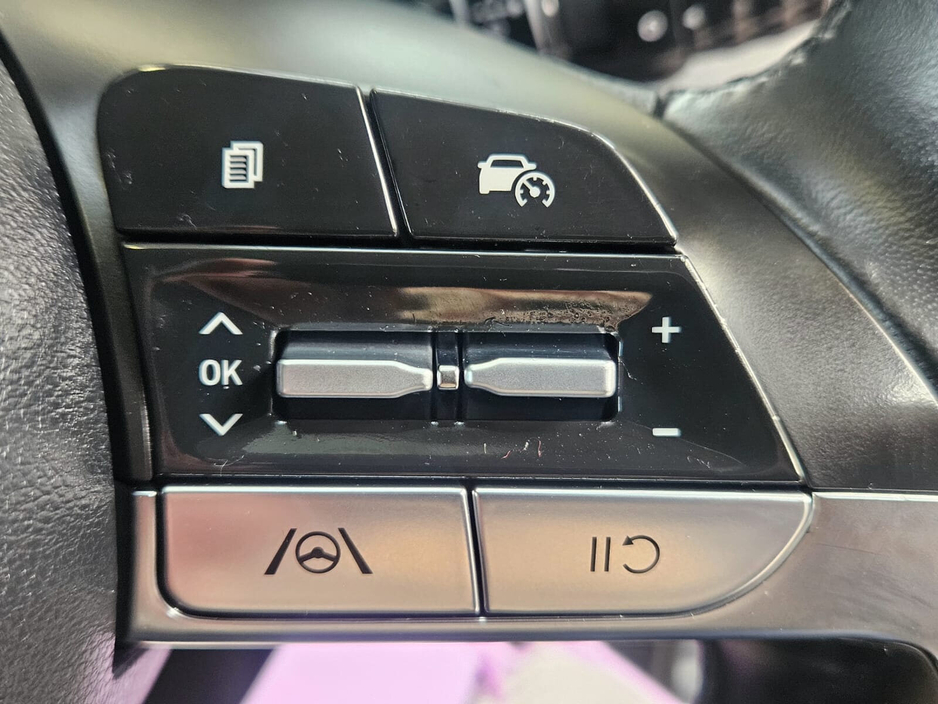 2022 Hyundai Tucson - image 9