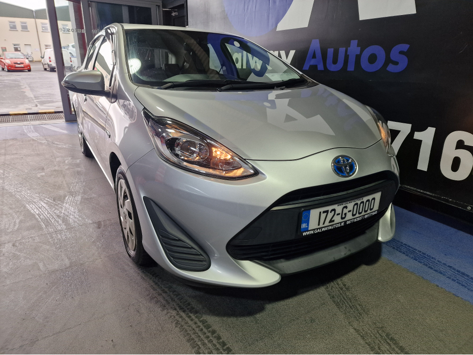 2017 Toyota Aqua - image 13