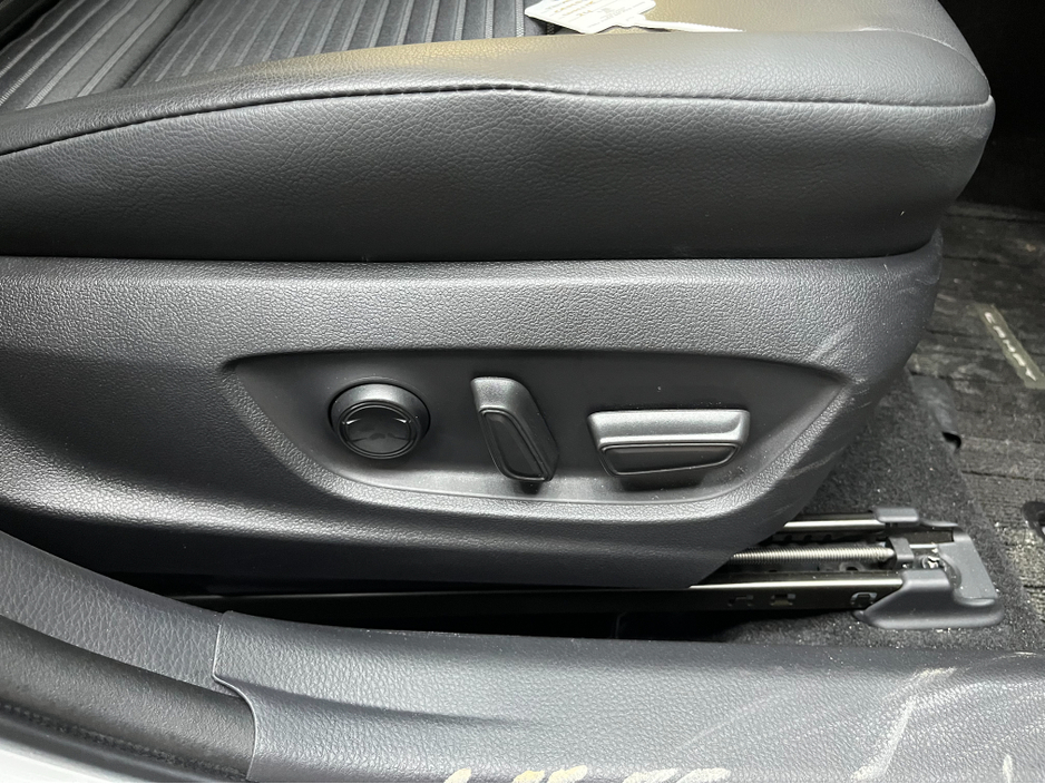 2024 Toyota Camry €44950 2024 TOYOTA CAMRY WS 2.5 AUTOMATIC / CRUISE CONTROL / REVERSE CAMERA / ELECTRIC SEATS AND MORE €44,950