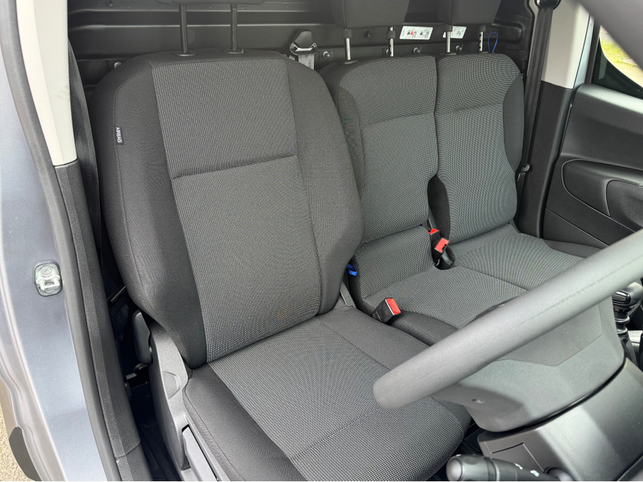 2026 Citroen Berlingo - image 11